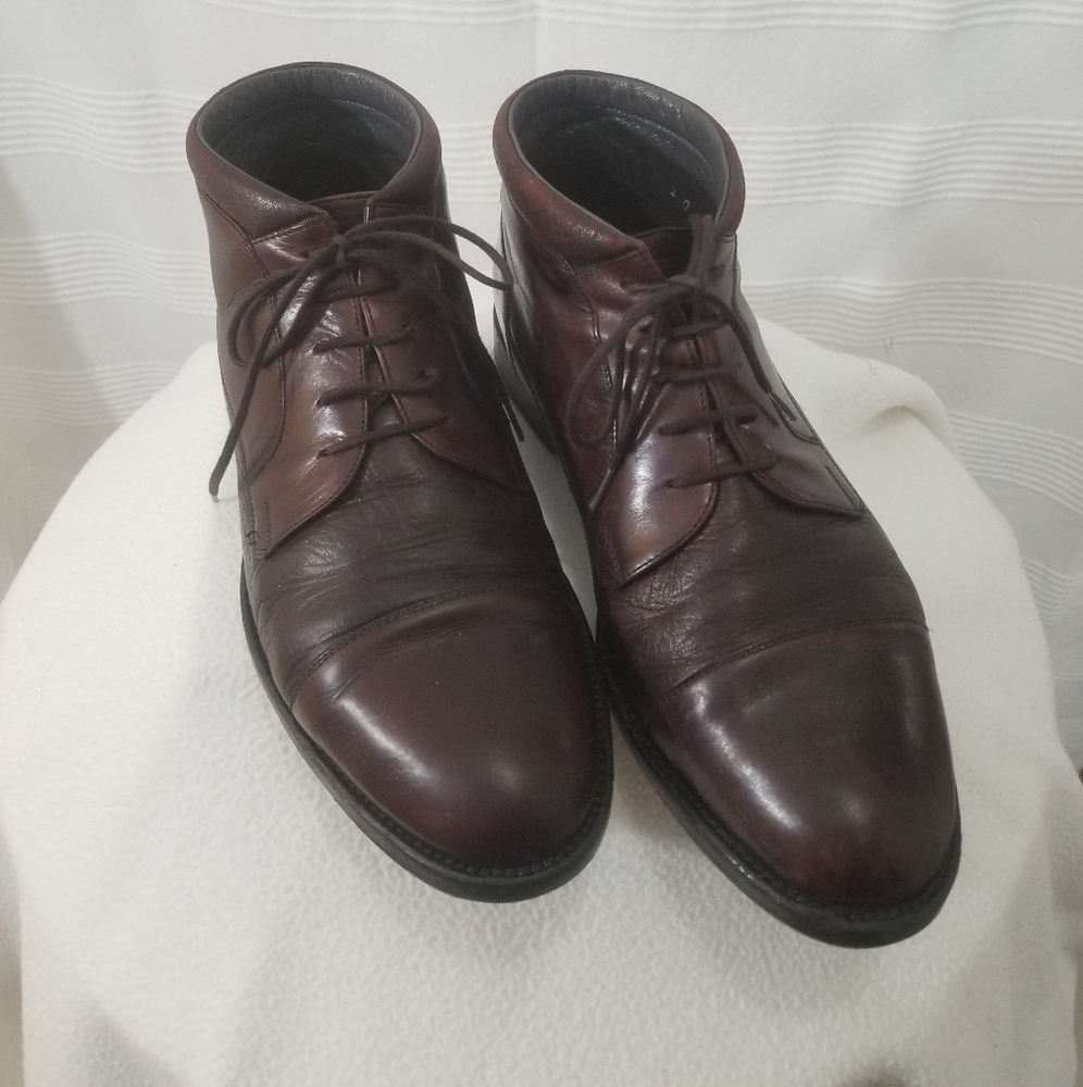 JOHNSTON & MURPHY CELLINI DEER SKIN DRESS BOOT.